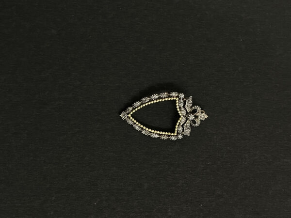Broaches - Image 2